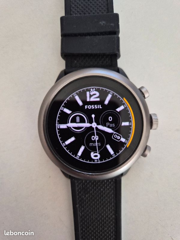 Montre Fossil connectée (image 1)