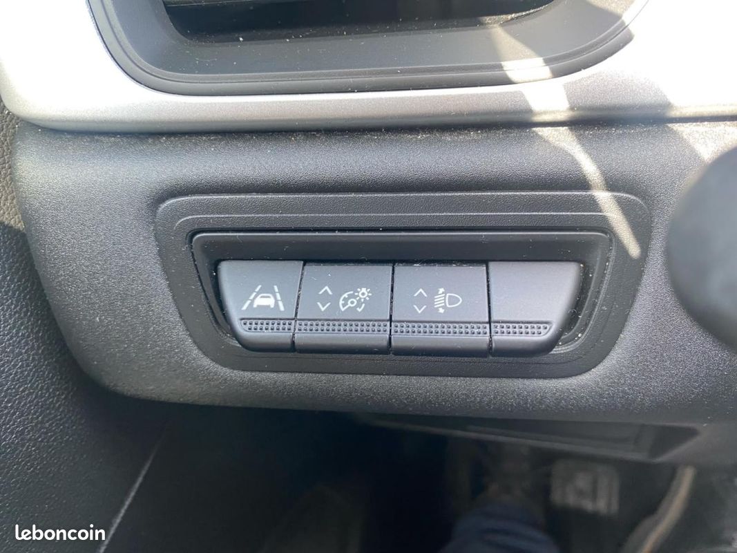 RENAULT CAPTUR 1.6 E-Tech Hybride - 145 - BVA multi-modes 2021 II Zen PHASE 1 (image 23)