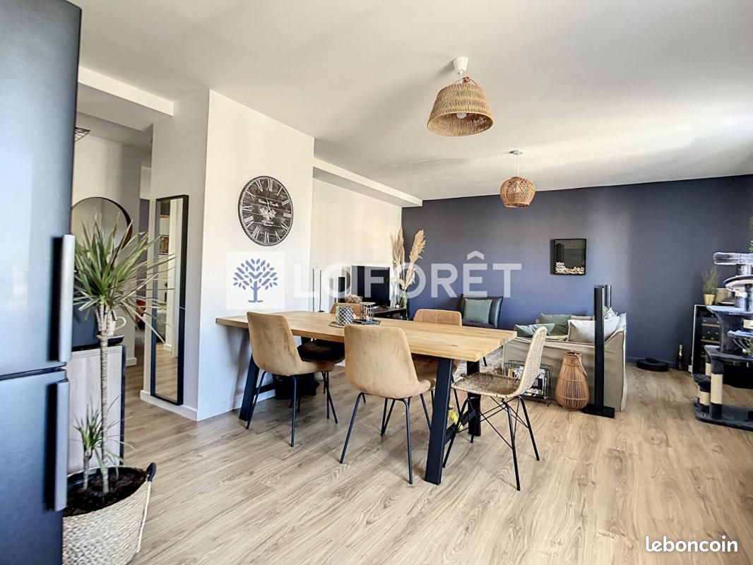 Appartement 3 pièces 65 m² · à Parthenay · 65 m² · 600 €