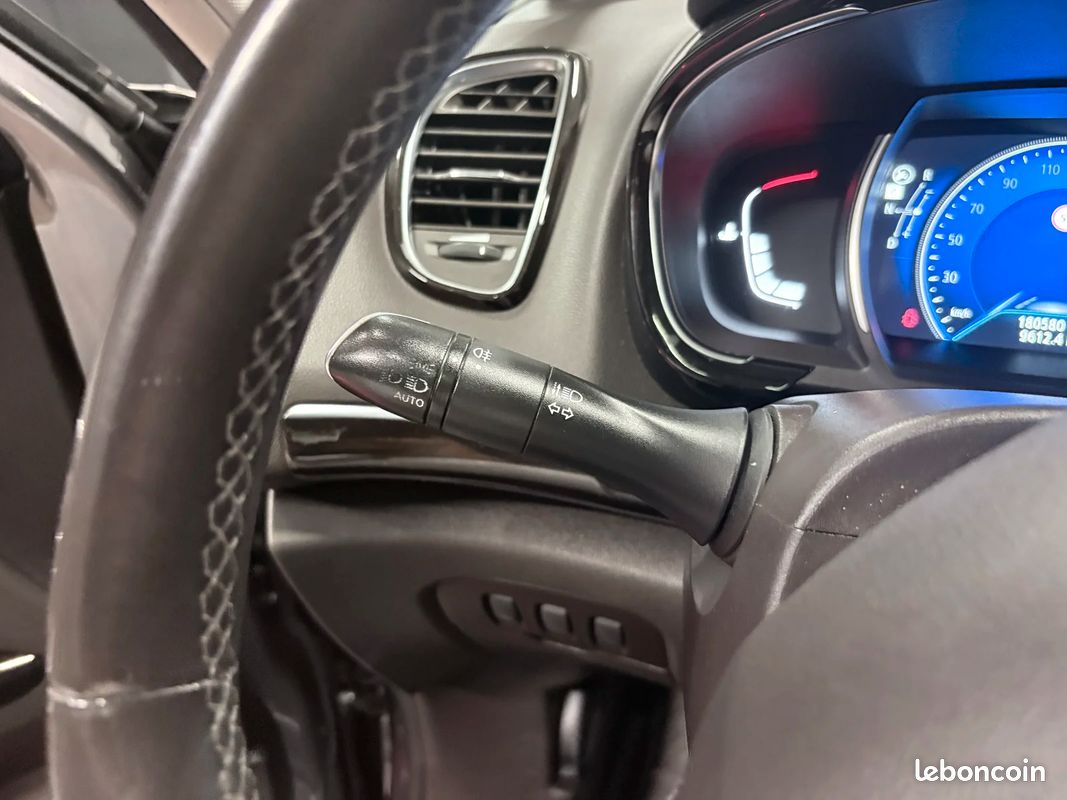 Renault ESPACE V 1.6 DCi Zen - Sièges chauffant x massant (image 20)
