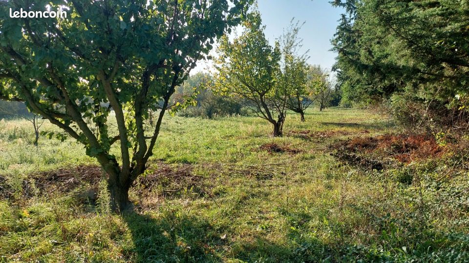 Terrain 467 m² · à Sénas · 169 000 €