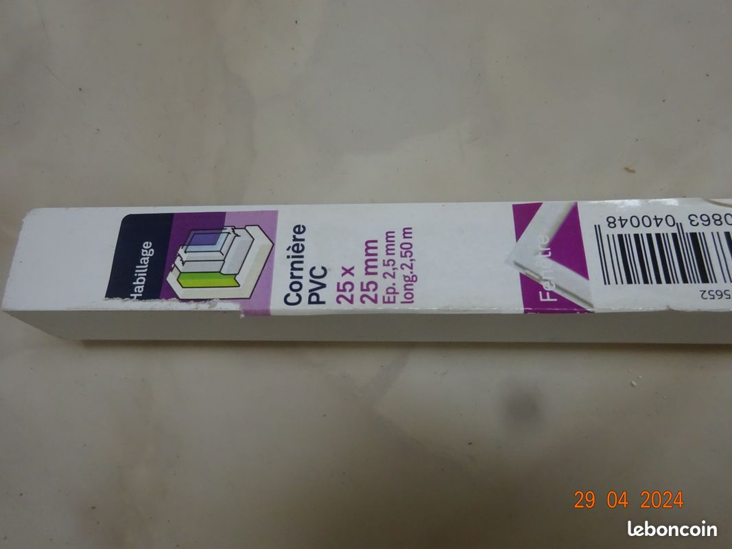 Cornière PVC NEUVE (image 3)