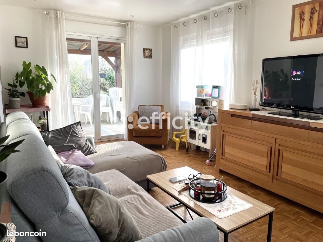Maison 5 pièces 115 m² · à Sainte-Geneviève · 115 m² · 275 000 €