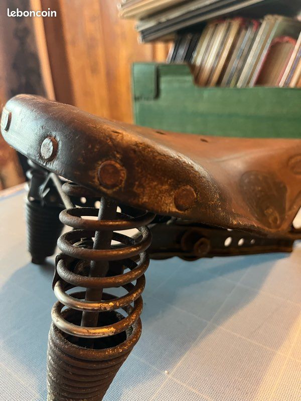 Selle ancienne IDEALE – Vélo vintage à ressorts – À restaurer Selle ancienne IDEALE – Vélo vintage à ressorts – À restaurer