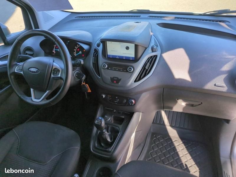 Ford Transit Courier 1.0E 100ch Stop&Start Trend (image 10)