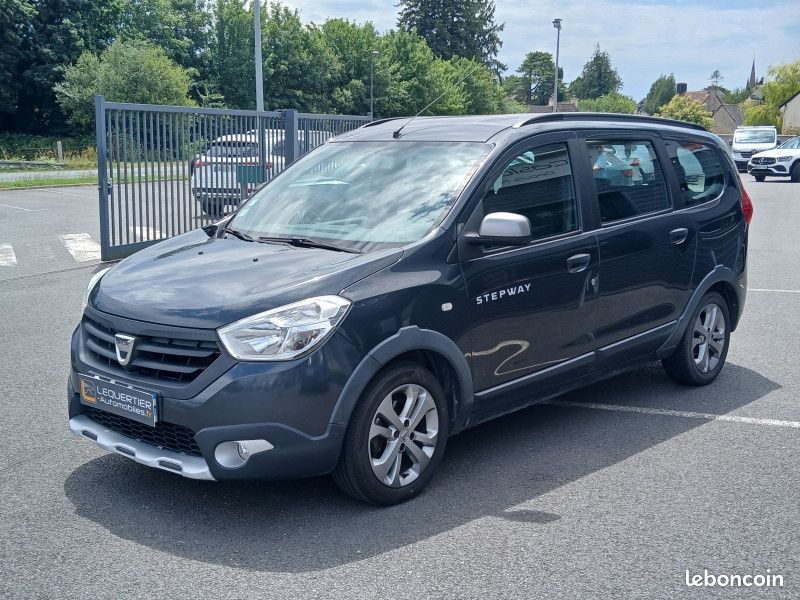 Dacia LODGY 1.5 DCI 110CH STEPWAY EURO6 7 PLACES (image 2)