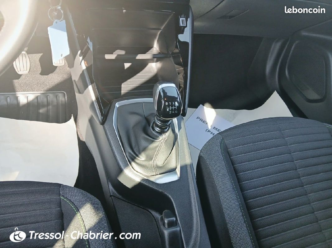 PEUGEOT 2008 PureTech 100 S&S BVM6 Active (image 12)