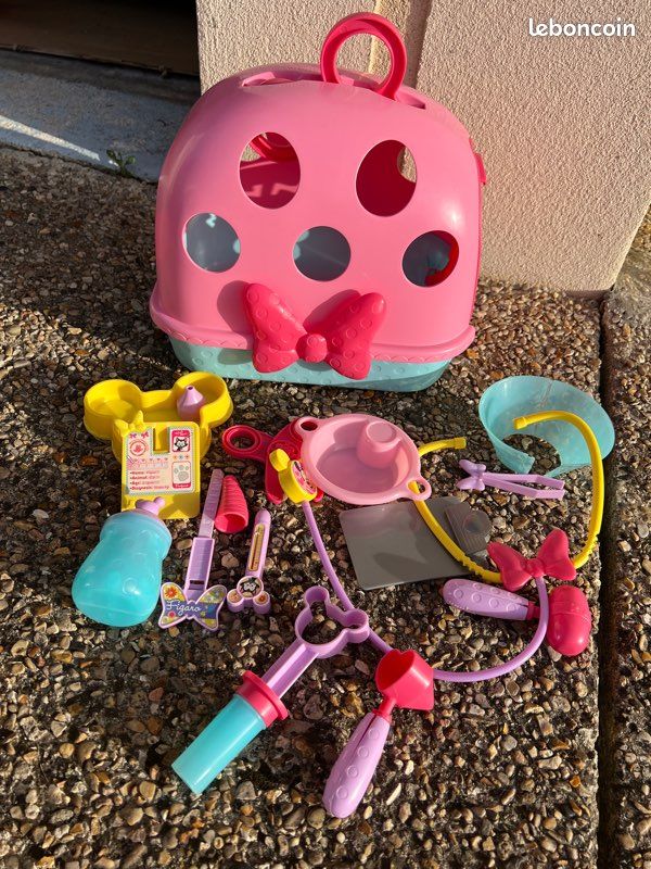 Set Vétérinaire de Minnie (image 1)