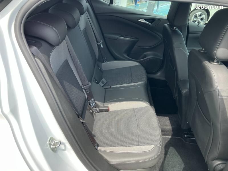 Opel Astra 1.2 Turbo 130ch Elegance 7cv (image 14)