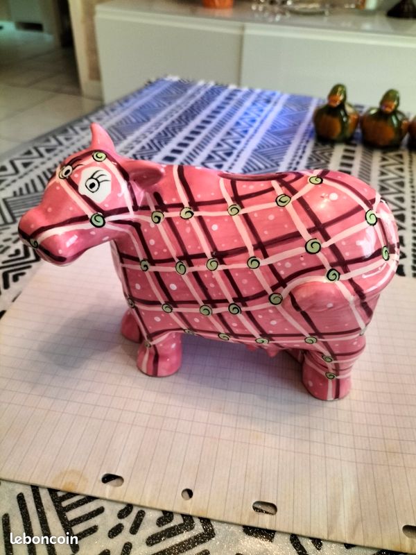 Vache décoratif en céramique fonction tire-lire (image 1)
