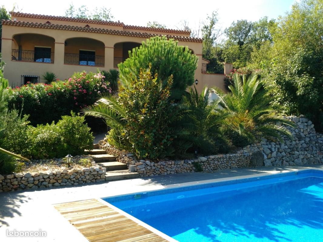 Maison 6 pièces 252 m² · à Prades · 252 m² · 499 000 €