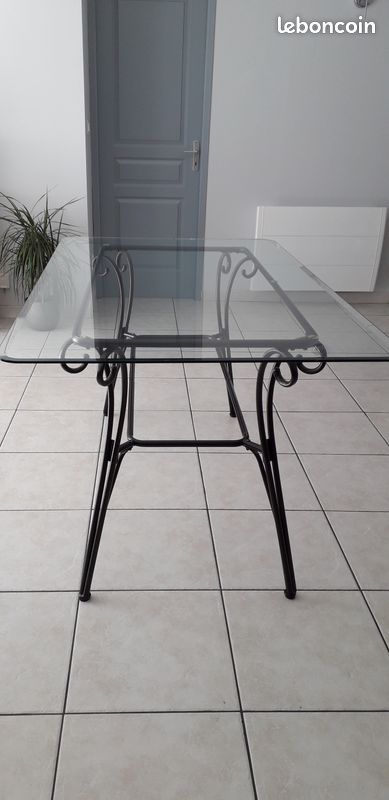 Table salle à manger en fer forgé + plateau en verre (image 1)