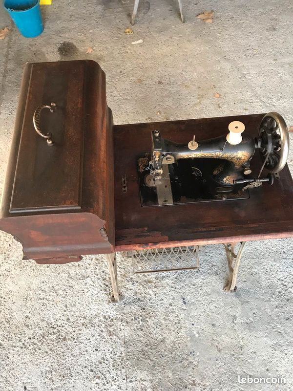 Machine à coudre (image 4)