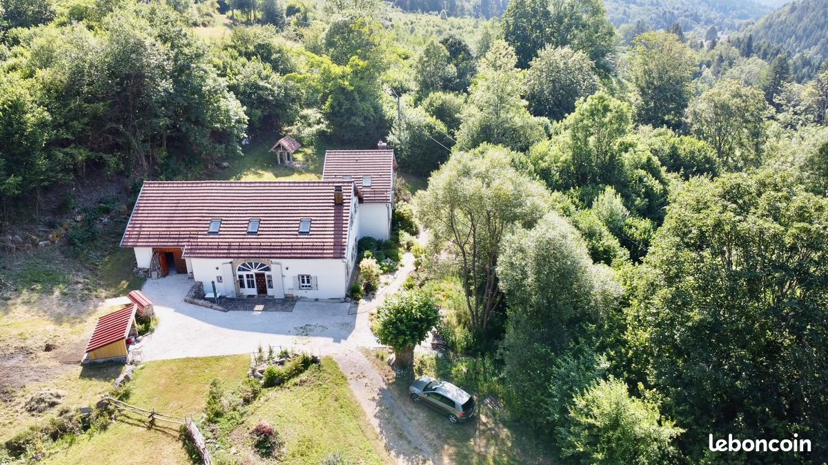 Maison 7 pièces 250 m² · à Servance-Miellin · 250 m² · 446 000 €