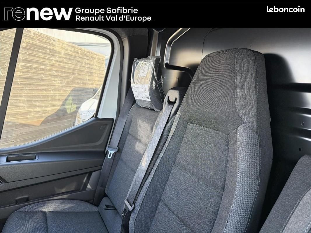 Nissan Interstar FOURGON 3T3 L2H2 2.0 DCI 130 N-CONNECTA (image 28)