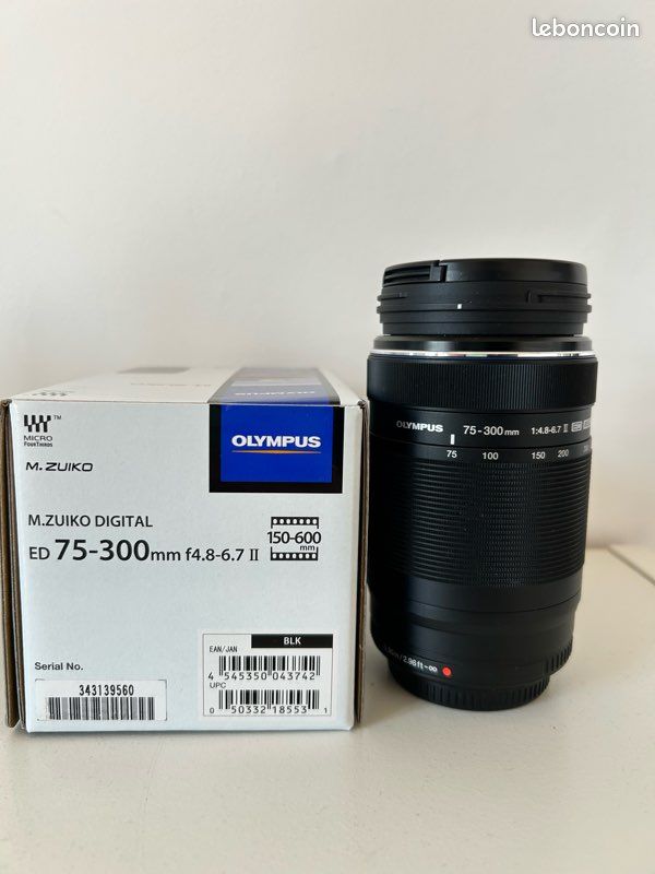 Objectif Olympus M.Zuiko 75-300mm F/4.8-6.7 II ED MSC - Occasion + Housse