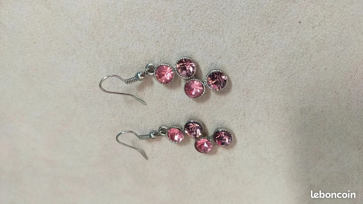 Boucles D'Oreilles Paparazzi - Lot De 2 - Strass Rose Glace - Thème Vacances - Neuves Avec Étiquettes