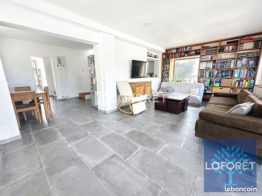 Maison 6 pièces 118 m² · à Vigneux-sur-Seine · 118 m² · 369 000 €