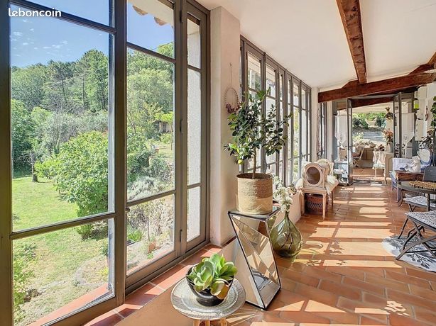 Propriété 4 pièces 102 m²