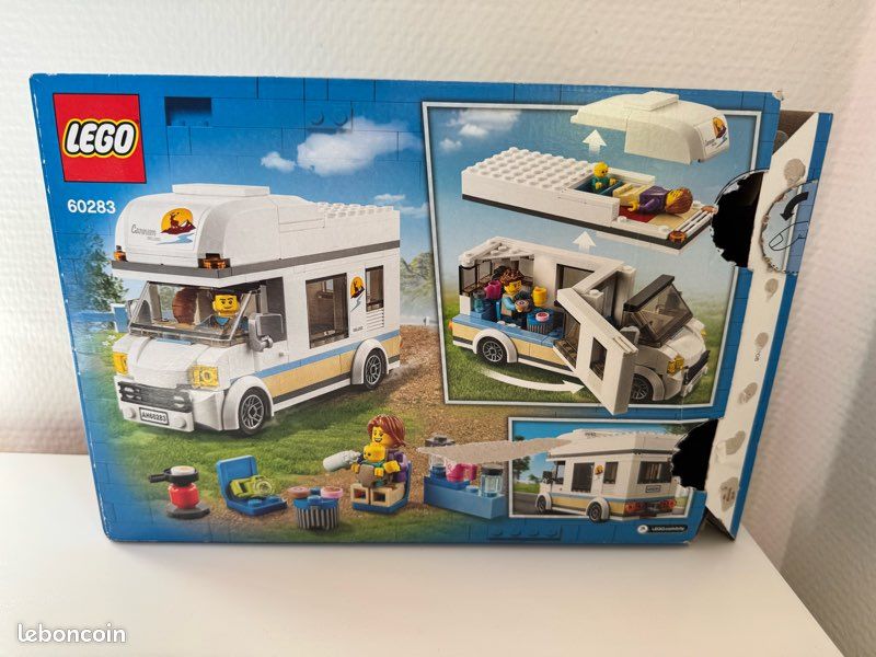 Lego City 60283 (image 2)