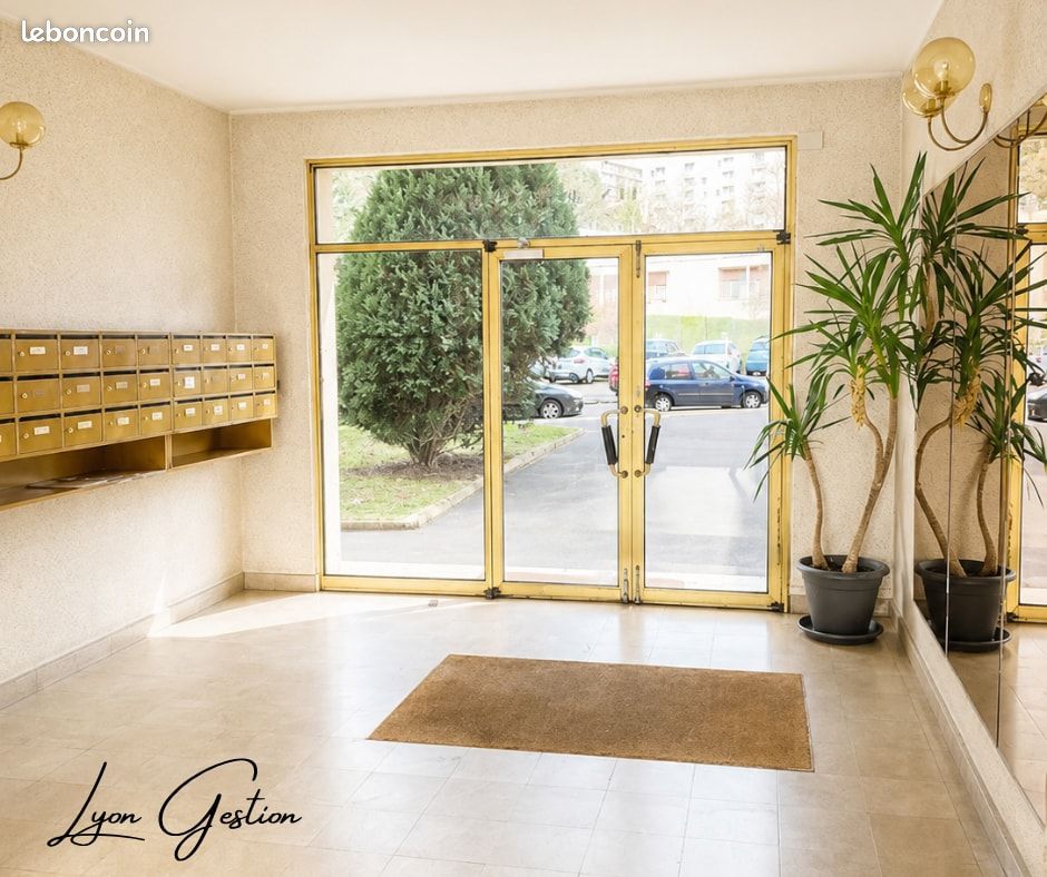 Appartement 3 pièces 65 m² · à Saint-Étienne · 65 m² · 80 000 €