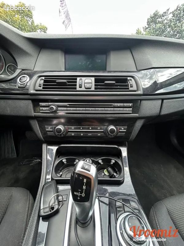 Bmw Serie 5 TOURING 2.0 520 D 185 BUSINESS BVA (image 10)