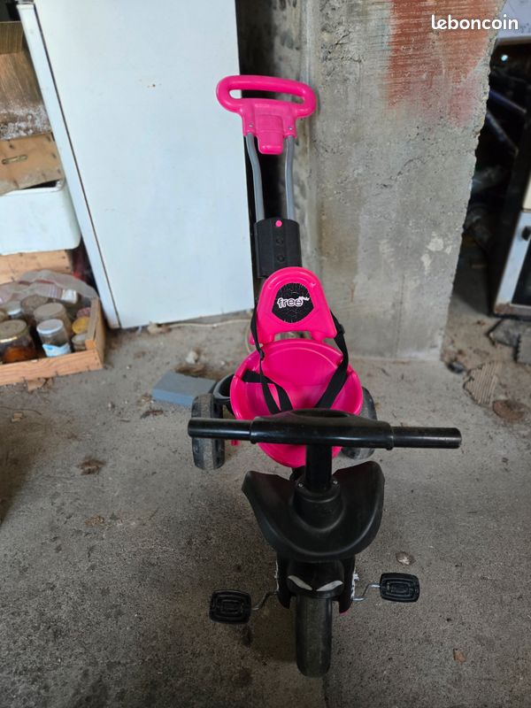 Tricycle (image 1)
