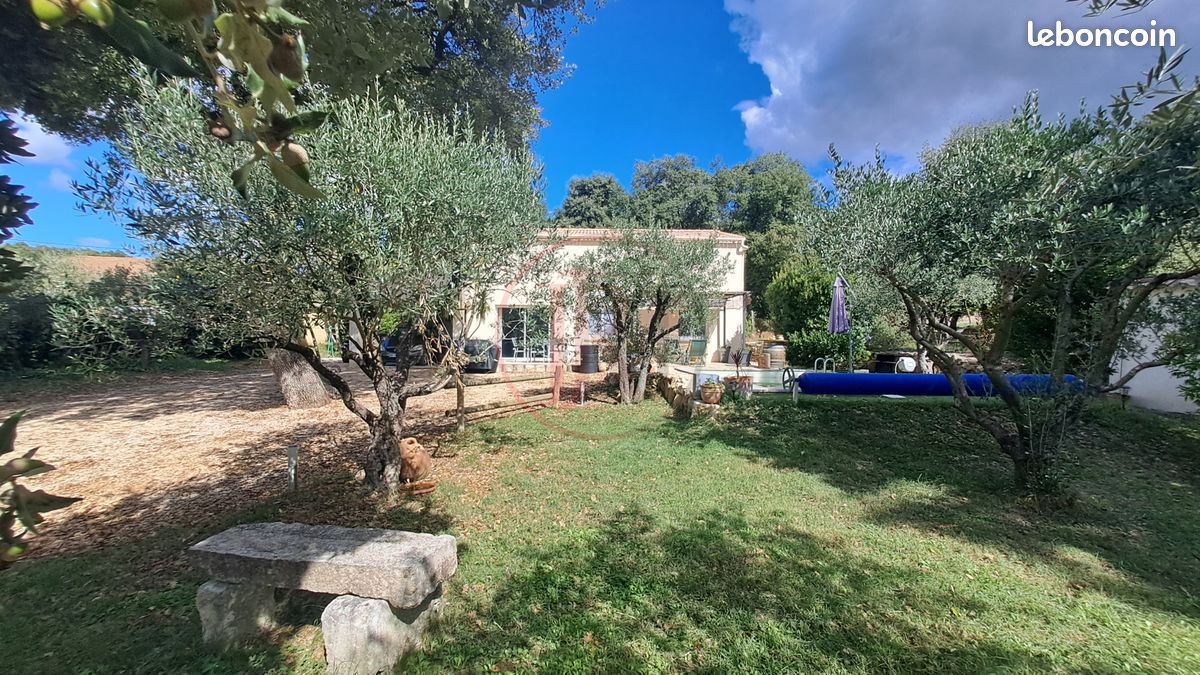 Maison 6 pièces 115 m² · à Saint-Privat-des-Vieux · 115 m² · 349 000 €
