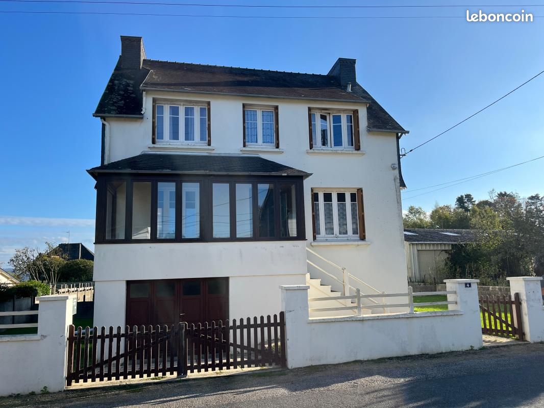 Maison 5 pièces 111 m² · à Maël-Carhaix · 111 m² · 121 900 €