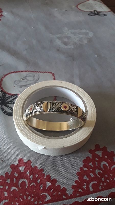 Bracelet doree (image 1)
