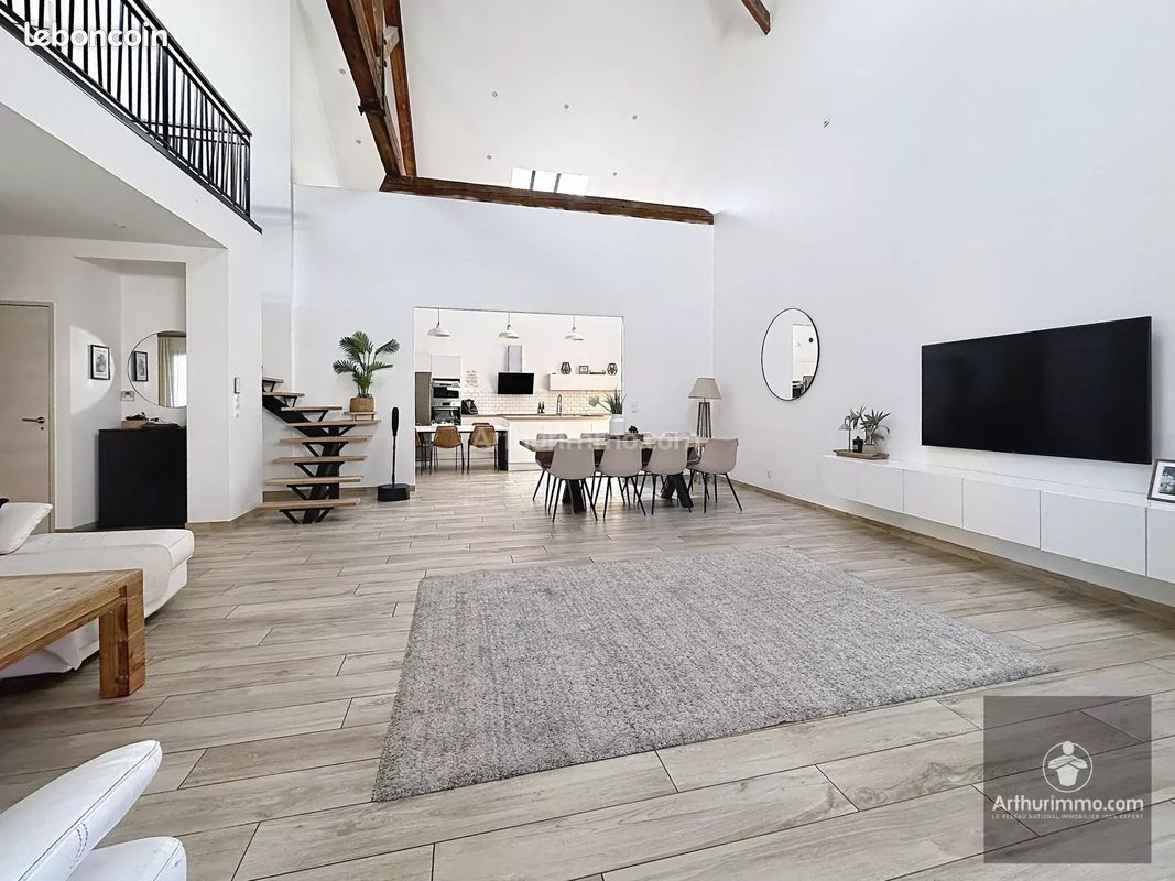 Maison 6 pièces 210 m² · à Roanne · 210 m² · 389 000 €