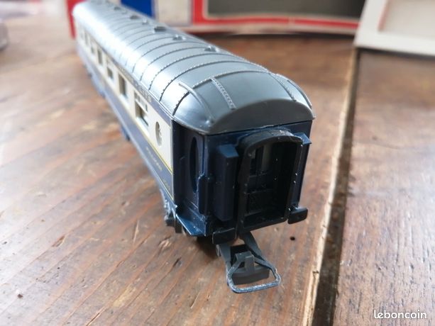 BOITE TRAIN ÉLECTRIQUE Jouef wagon marchandises EVIAN ref 6263 HO SNCF