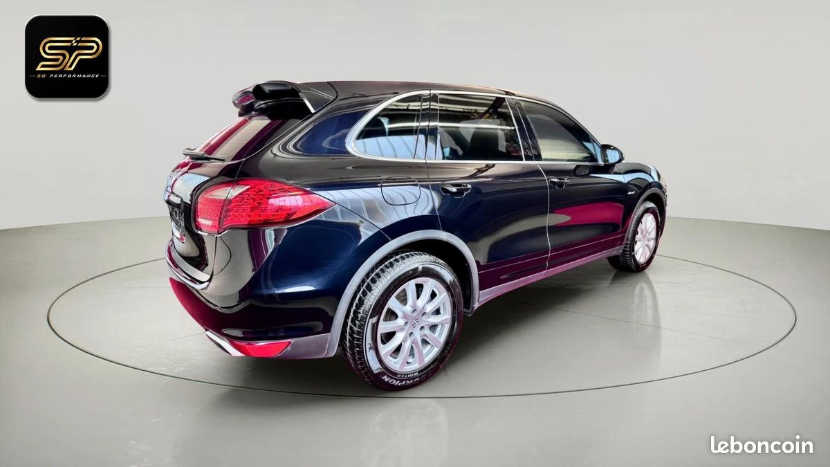 Porsche CAYENNE Porsche Cayenne Diesel 3.0 V6 245 ch Tiptronic * Cuir Intégral * PDLS * PCM * Réservoir 100L (image 6)
