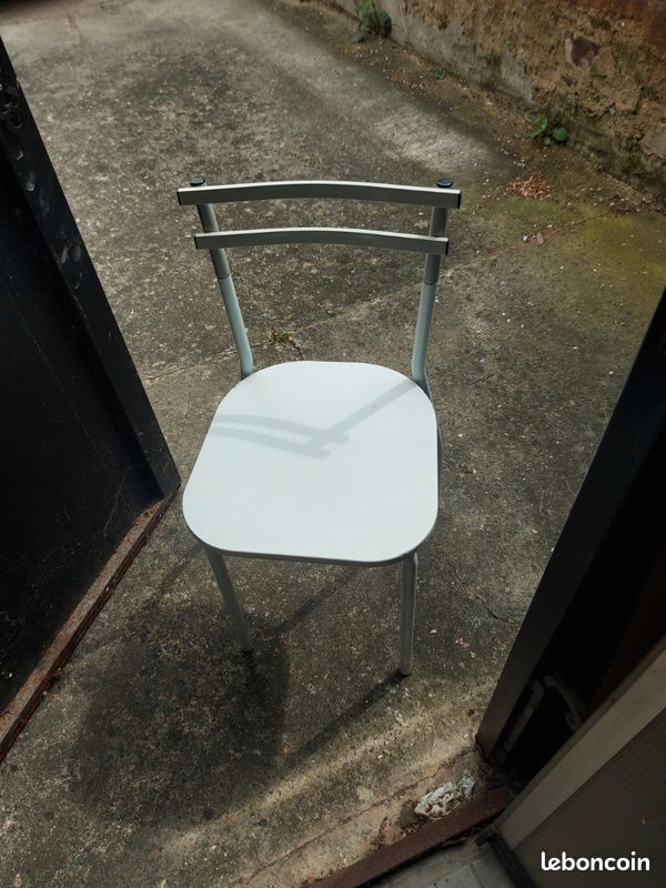 3 Chaises (image 4)