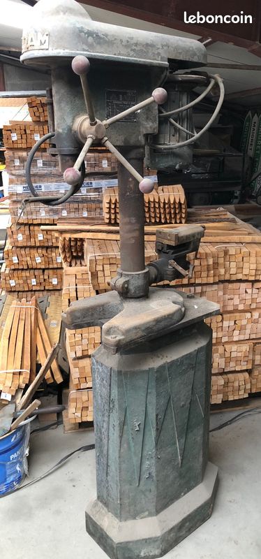 Vends perceuse à colonne triphasée (image 1)