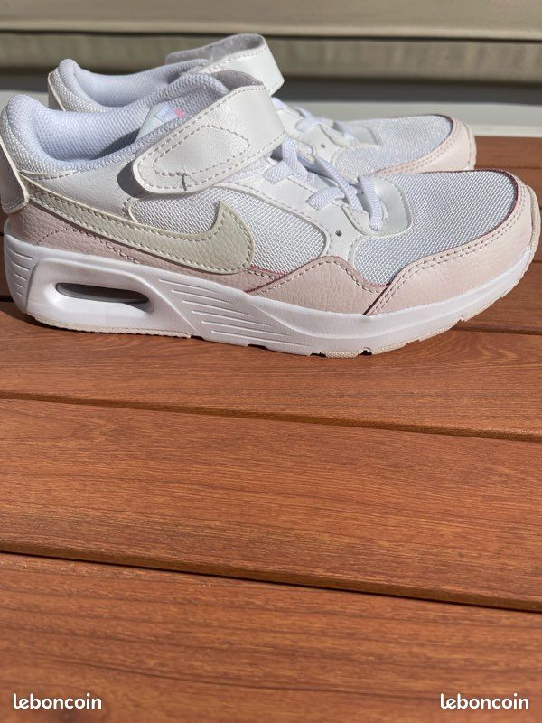 Basket Nike Air fille Taille 35 Chaussures