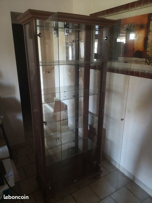 Meuble vitrine en verre avec éclairage (image 2)