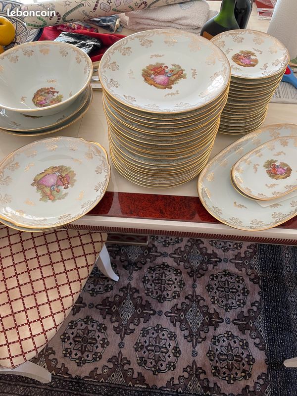 Coffret de 4 assiettes dessert Fleurs - Les Dépareillées bleu – FAÏENCERIE DE