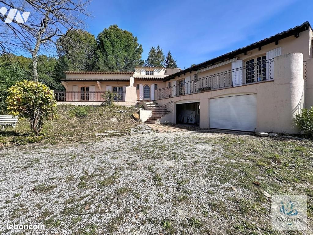 Maison 10 pièces 152 m² · à Éguilles · 152 m² · 785 000 €