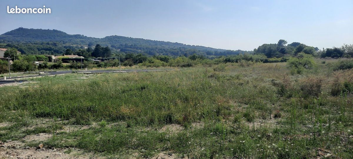 Terrain à bâtir de 500 m² à MORMOIRON (84) · 109 500 €