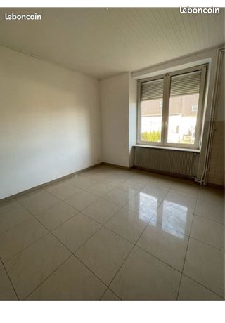Loue maison individuelle 6 pièces avec terrain