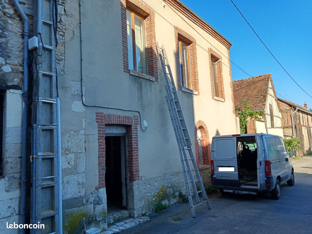 Maison 4 pièces 100 m² · à Sainte-Geneviève-des-Bois · 100 m² · 41 000 €
