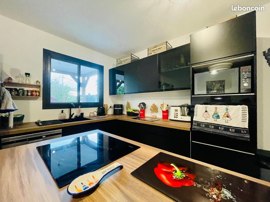 Maison 4 pièces 76 m² · à Sainte-Rose · 76 m² · 335 000 €