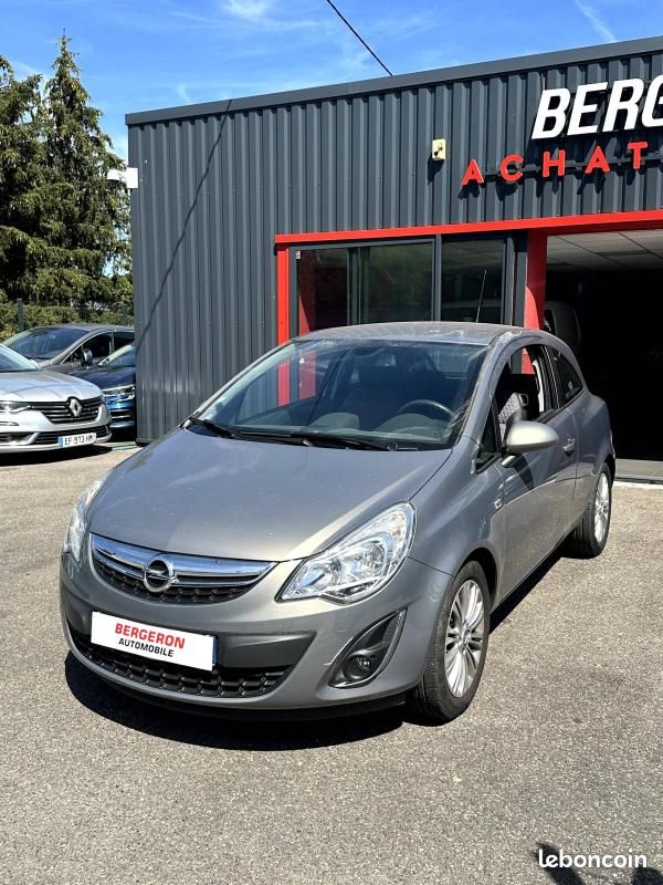 Opel Corsa IV 1.4 Twinport Cosmo 3p (image 2)