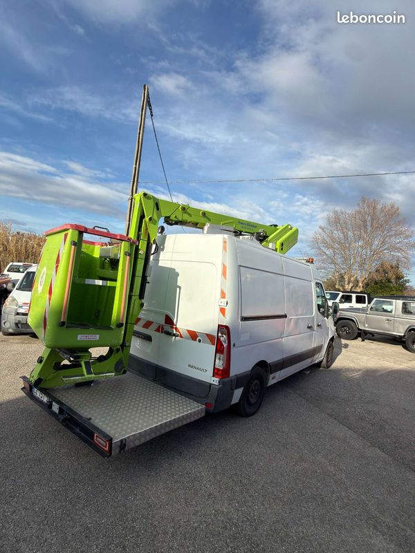 Renault master avec nacelle 2013 (image 2)