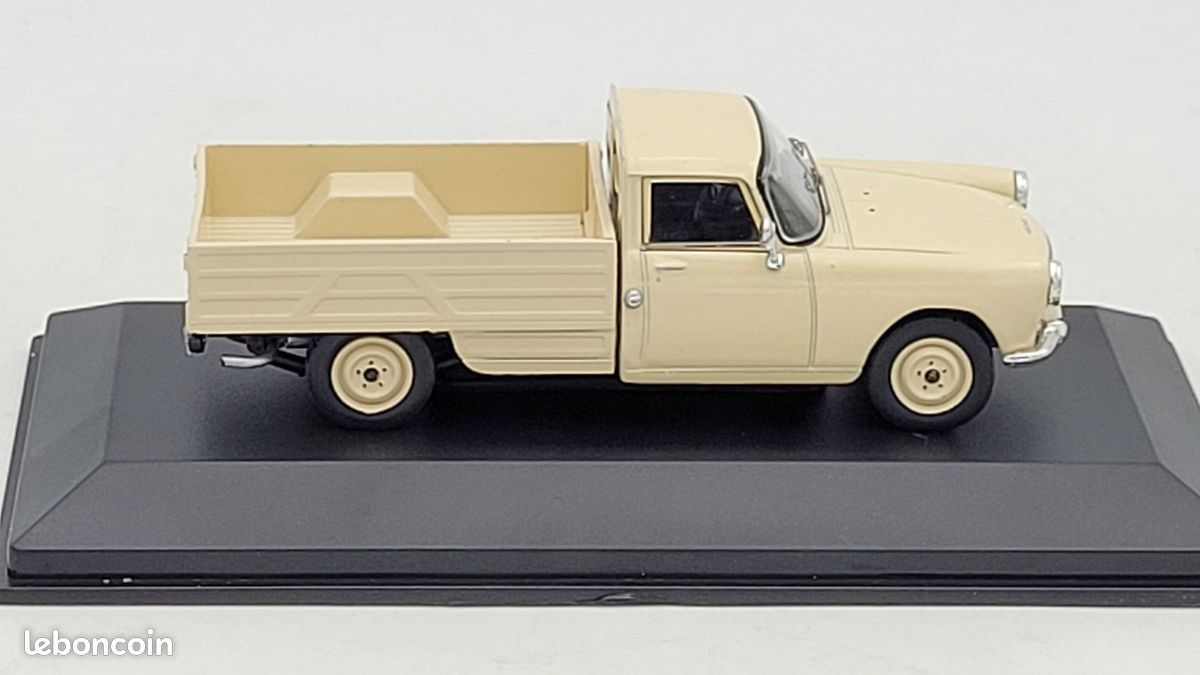 Peugeot 404 Pick-up Beige – Miniature ODEON échelle 1/43, Neuve