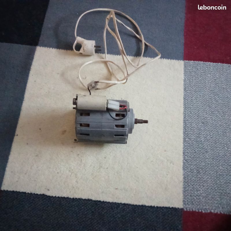 Petit moteur électrique (image 1)