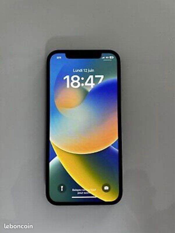 IPhone 12 Noir (image 2)