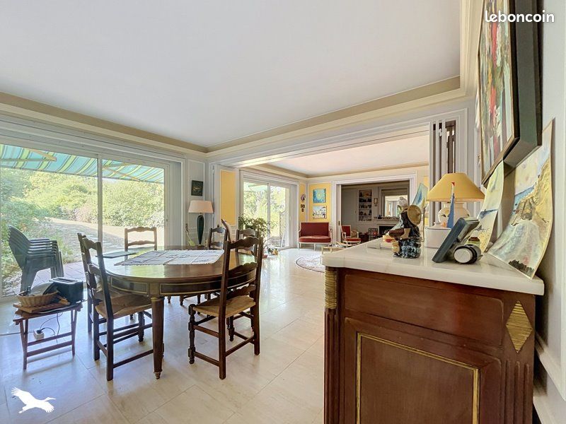 Maison 8 pièces 241 m² · à Massaguel · 241 m² · 379 000 €