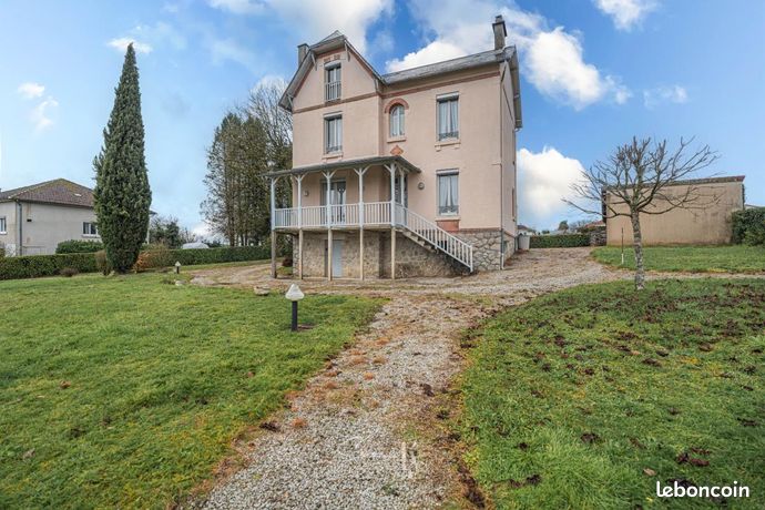 Villa 5 pièces 145 m²